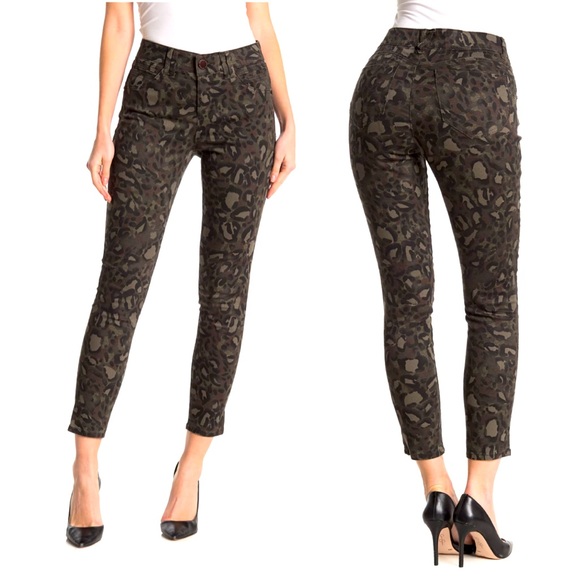 Democracy Denim - Democracy Leopard Print Ab Technology Jeggings